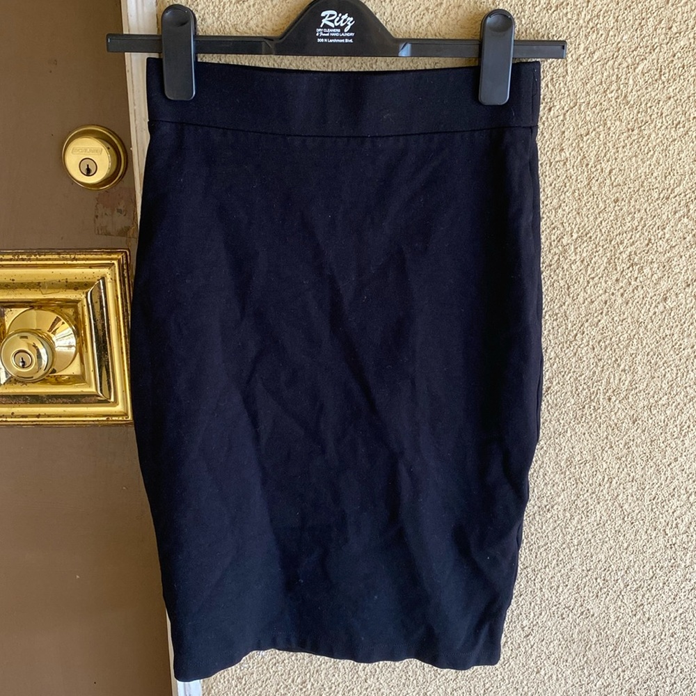WOMENS FOREVER 21 BLACK PENCIL SKIRT SIZE SMALL🖤